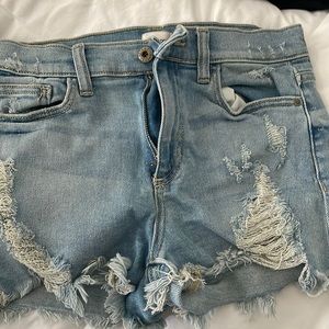 Cute SNEAK PEAK SHORTS SIZE SMALL WORN ONCE